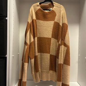 Checked sweater size M